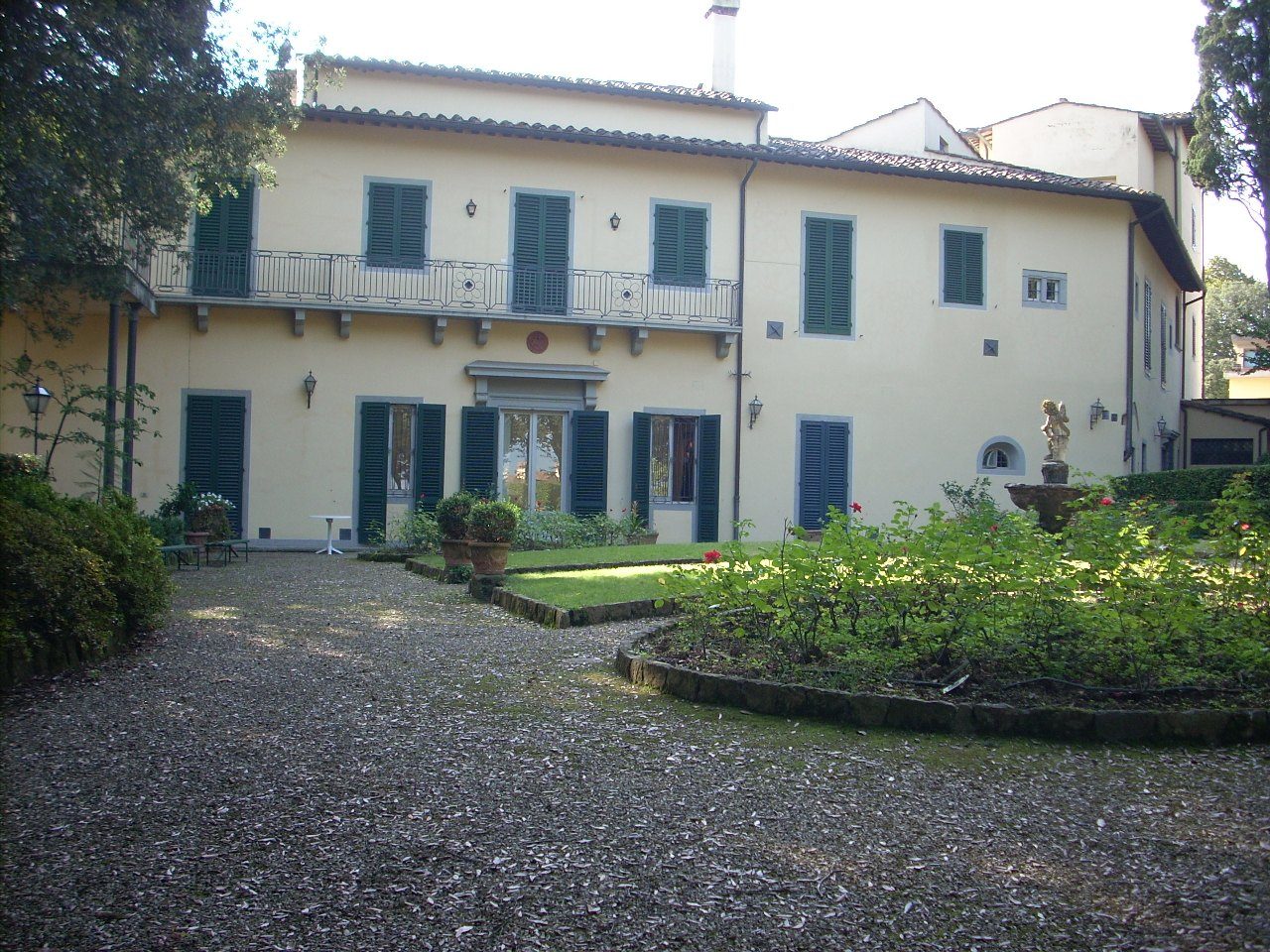 Villa%20La%20Colombaia%2C%20Florence%2C%20Italy%20-%2007.JPG